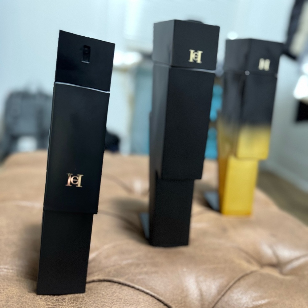 Carolina Herrera Bad Boy EDP empty bottles for decor - Picture 4 of 5